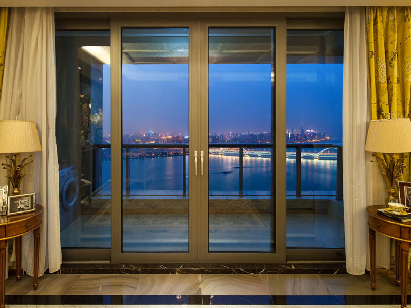 濟(jì)南重型推拉門